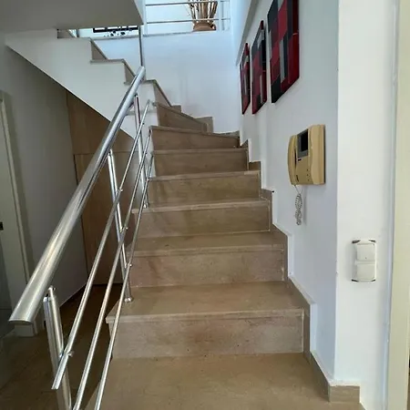 Ultra Lux Penthouse -275m2 - Waterfall