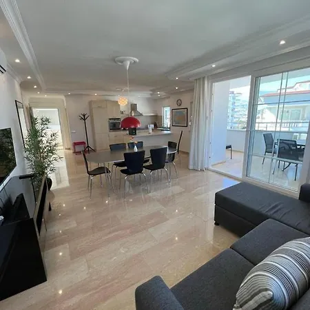 Ultra Lux Penthouse -275m2 - Waterfall *