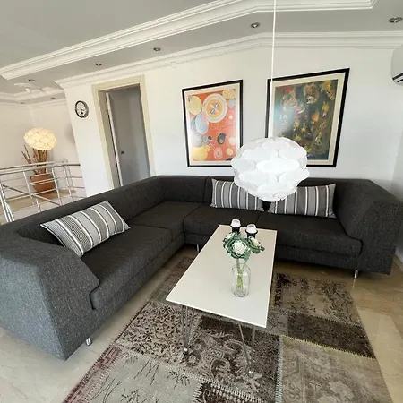 Ultra Lux Penthouse -275m2 - Waterfall شقة *